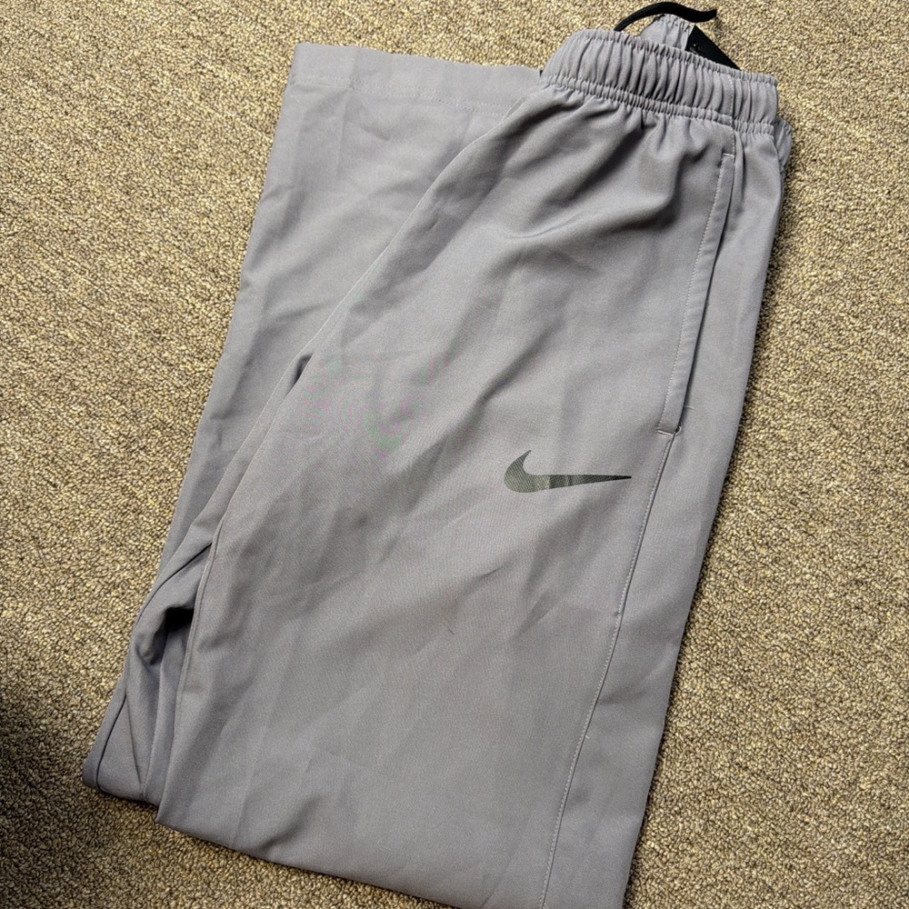 Nike Standard Fit Gray Pants